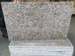 Плитка 600x300 из Западно-Султаевского гранита , фото Купить Плитка 600x300 из Западно-Султаевского гранита в Волжском